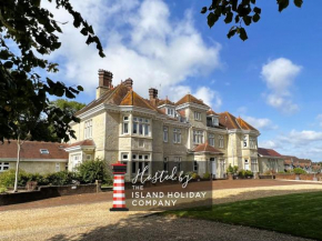 6 Shanklin Manor - family friendly apartment in Shanklin Old Village